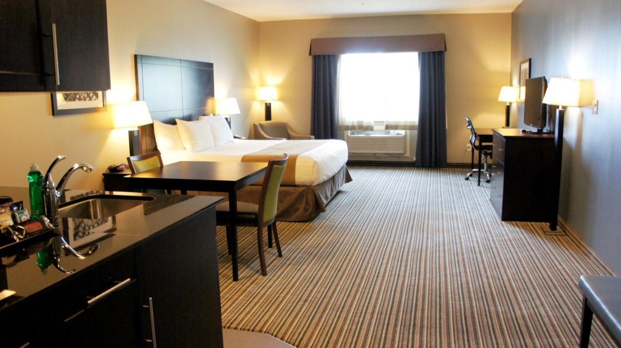 Best Western Plus Fort Saskatchewan Inn & Suites Extérieur photo