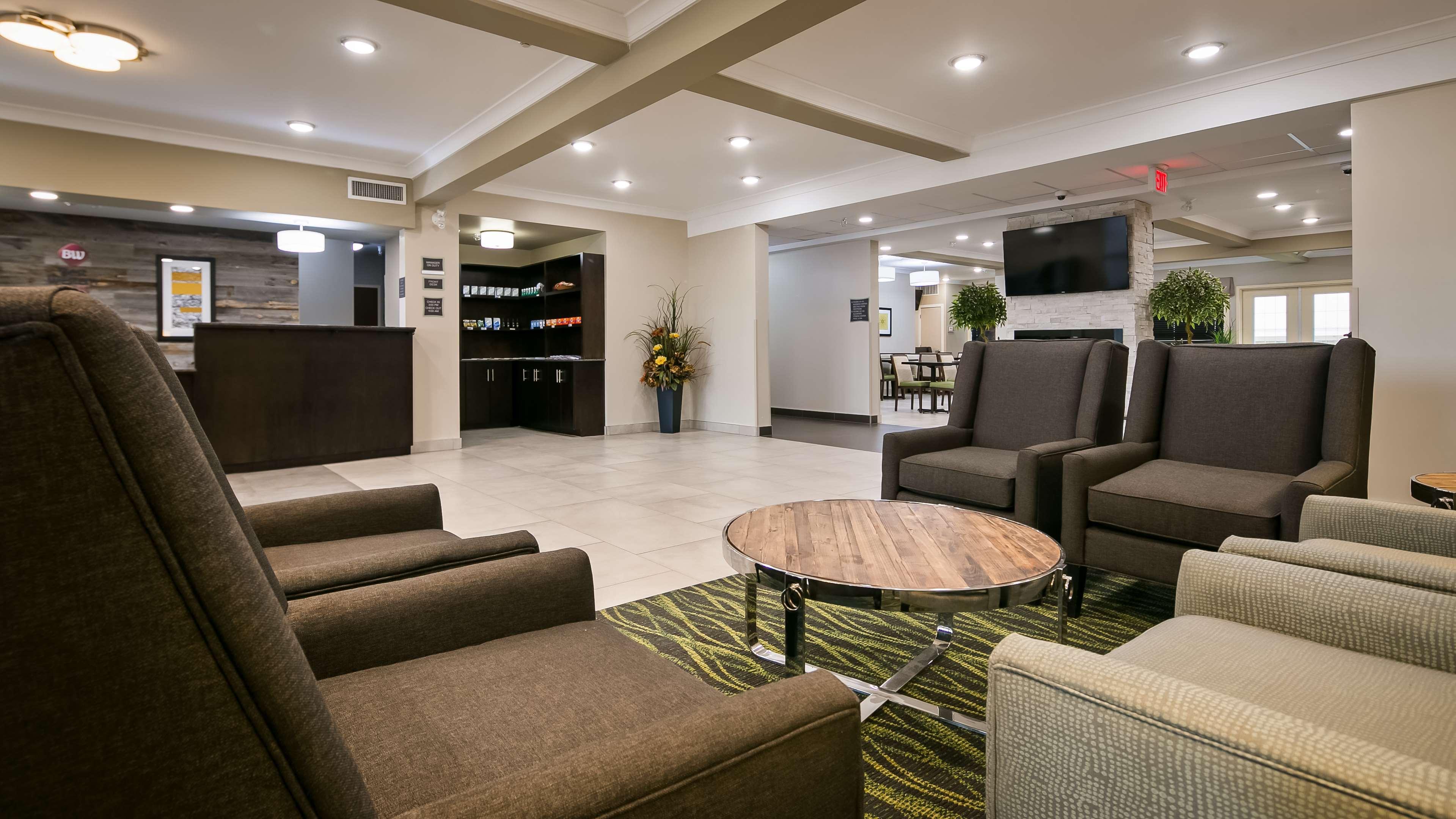 Best Western Plus Fort Saskatchewan Inn & Suites Extérieur photo