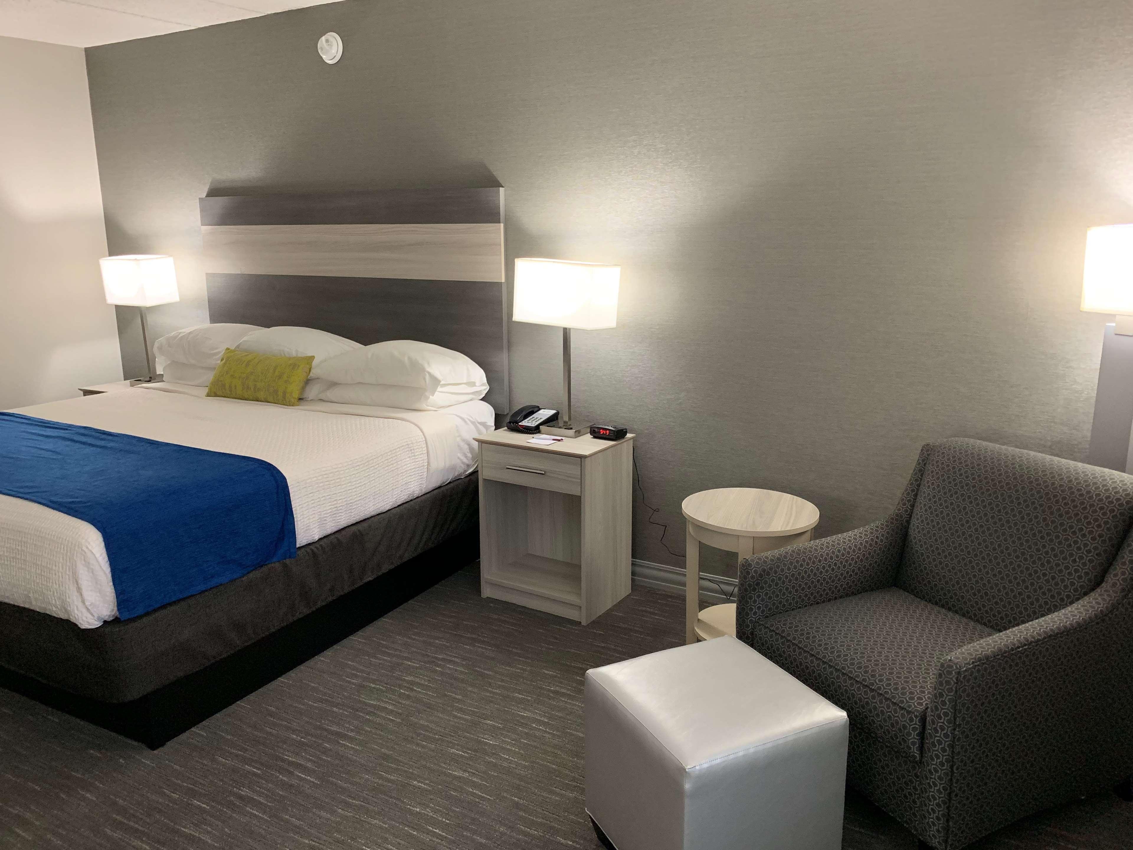 Best Western Plus Fort Saskatchewan Inn & Suites Extérieur photo
