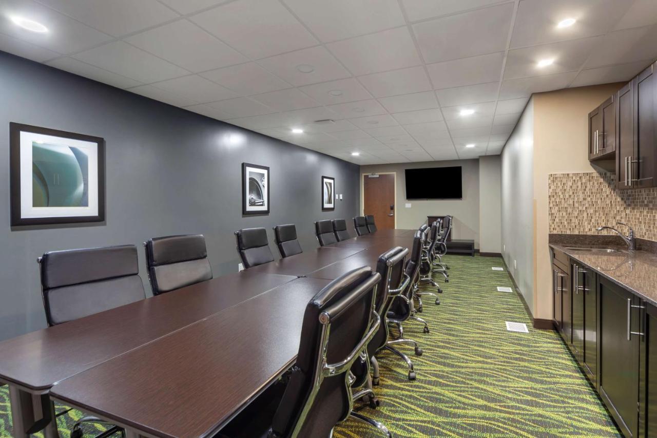 Best Western Plus Fort Saskatchewan Inn & Suites Extérieur photo