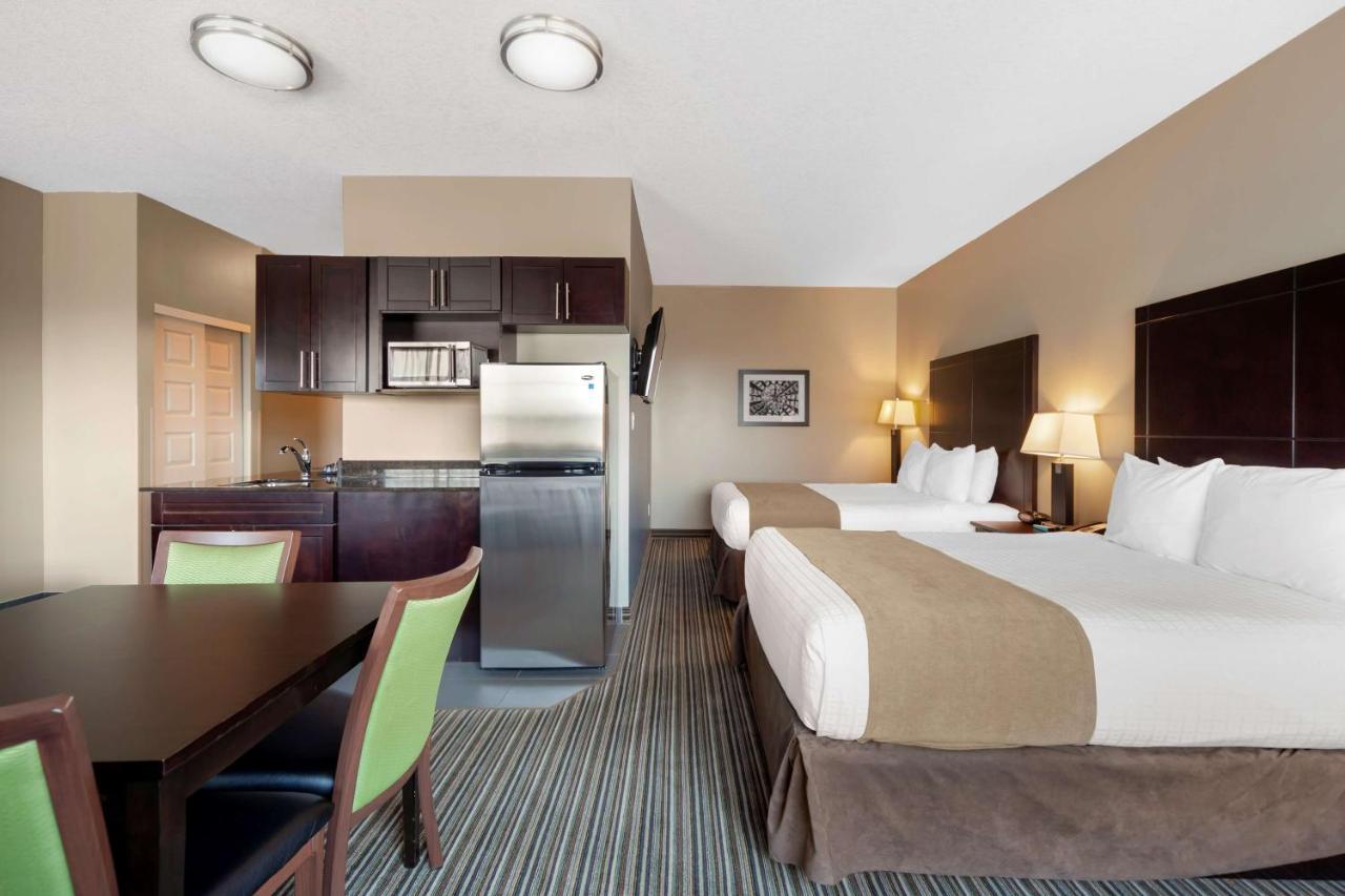 Best Western Plus Fort Saskatchewan Inn & Suites Extérieur photo