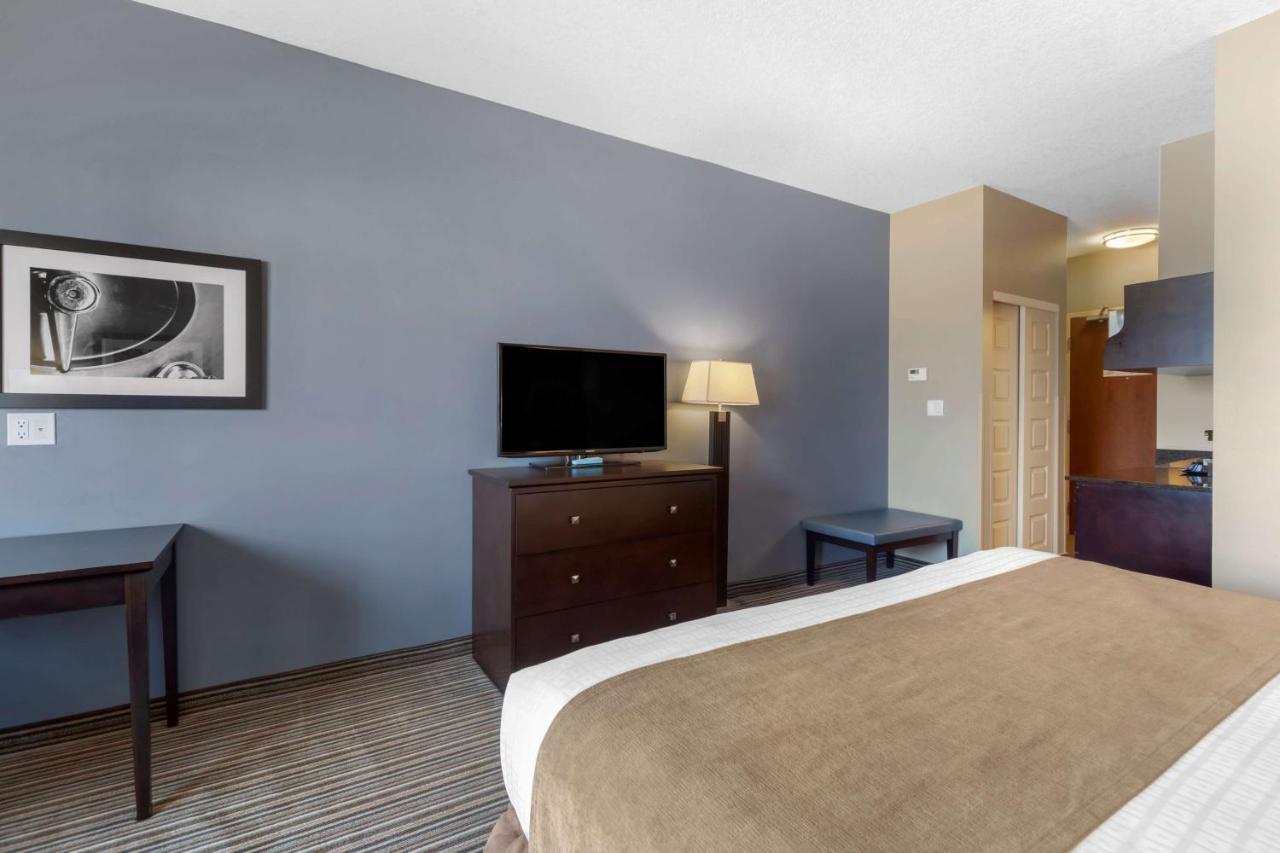 Best Western Plus Fort Saskatchewan Inn & Suites Extérieur photo