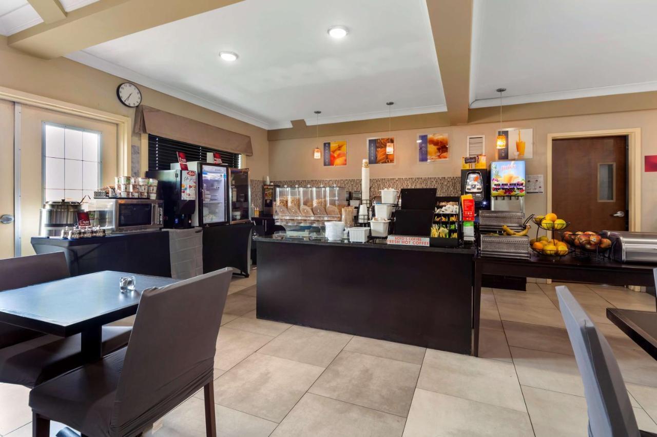 Best Western Plus Fort Saskatchewan Inn & Suites Extérieur photo