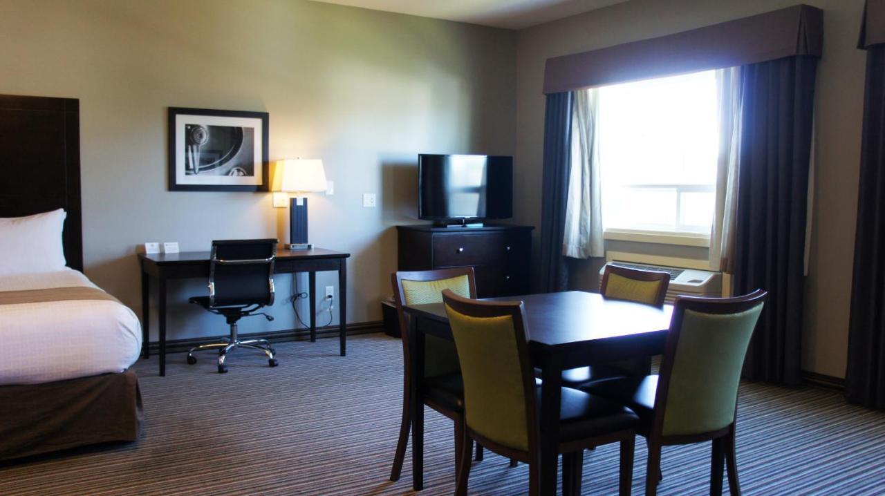 Best Western Plus Fort Saskatchewan Inn & Suites Extérieur photo
