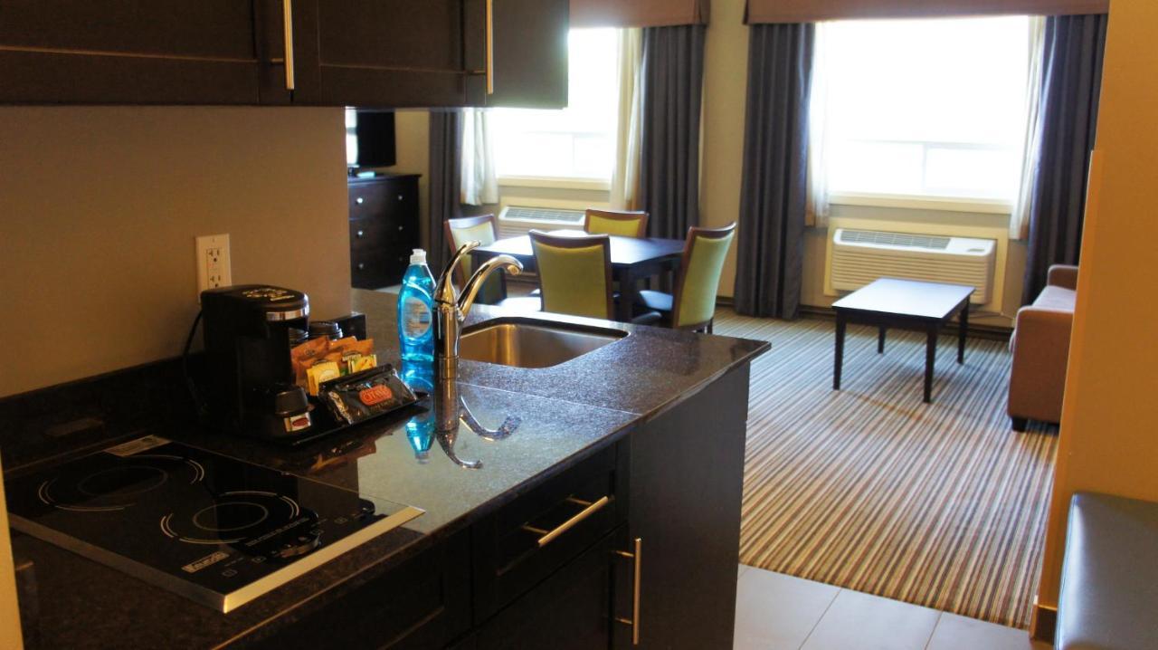 Best Western Plus Fort Saskatchewan Inn & Suites Extérieur photo