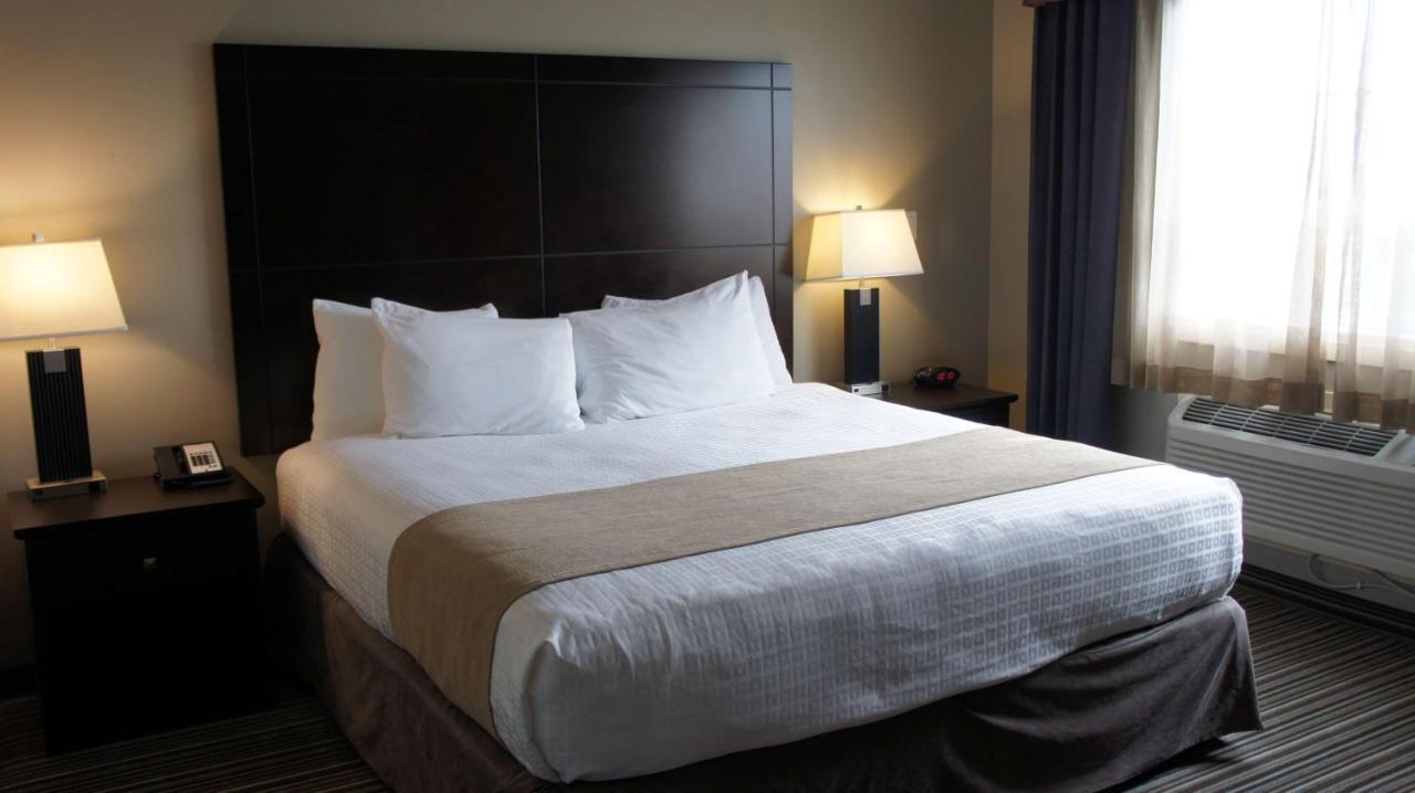 Best Western Plus Fort Saskatchewan Inn & Suites Extérieur photo